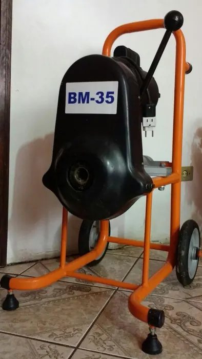 Foto de serviço de dedetização e desentupimento no Guarujá